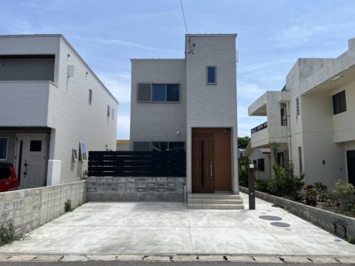 ☆キューブ真栄里☆築３年の２階建て木造住宅☆人気の真栄里エリアです☆※賃貸中の為、内覧できません。